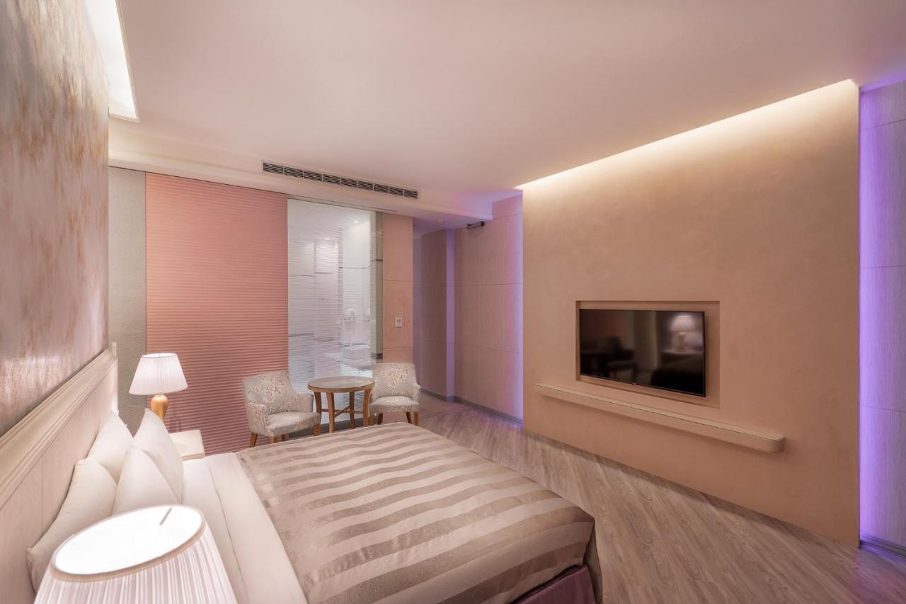 Purple Garden Motel Kaohsiung Extérieur photo